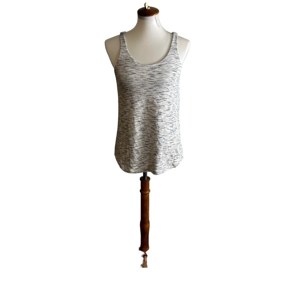 Lululemon Moment To Movement 2-in-1 Tank Size 6 - Picture 2 of 8